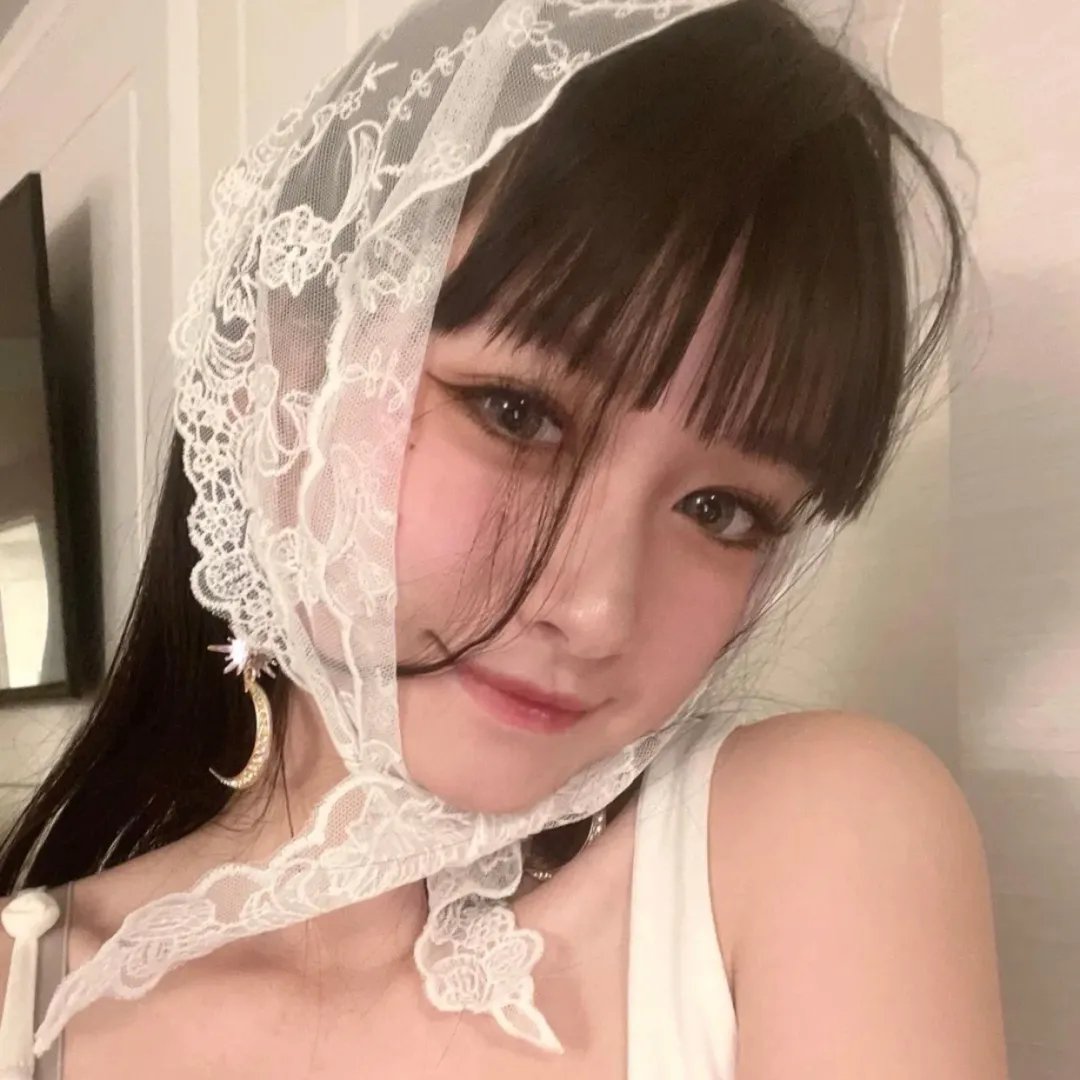黑珍珠艾曼妞